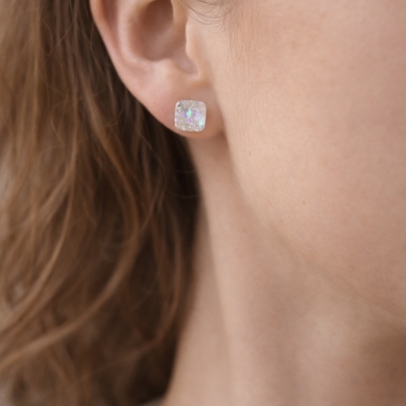 Iridescent resin Square Stud Earrings - Picture 2 of 4